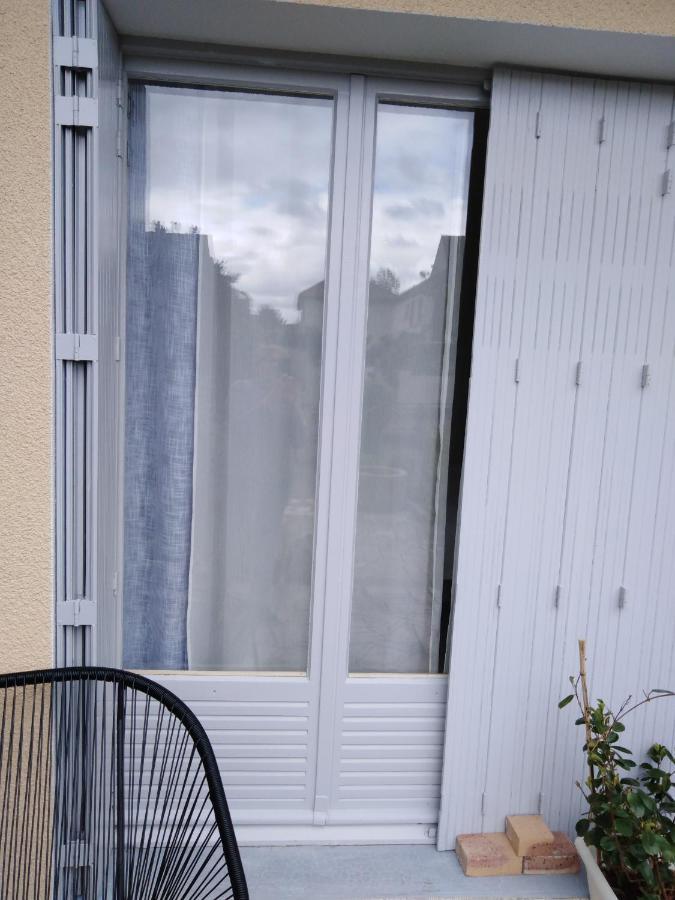Chez Myla Chambre Avec Tv Ecran Plat Et Salle De Bain Privative Bourges Exterior photo